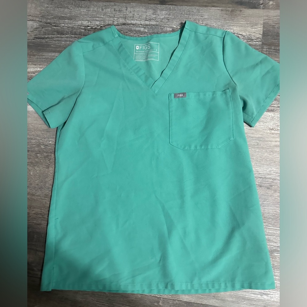 FIGS scrub top size small